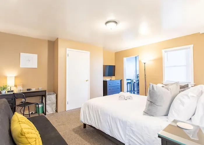 Spacious W Million Dollar Views * Pittsburgh